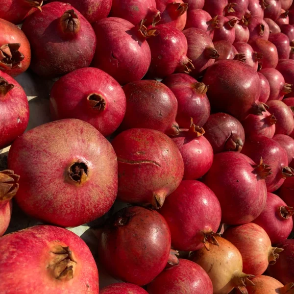 Full frame shot apples sale market stall 600x600